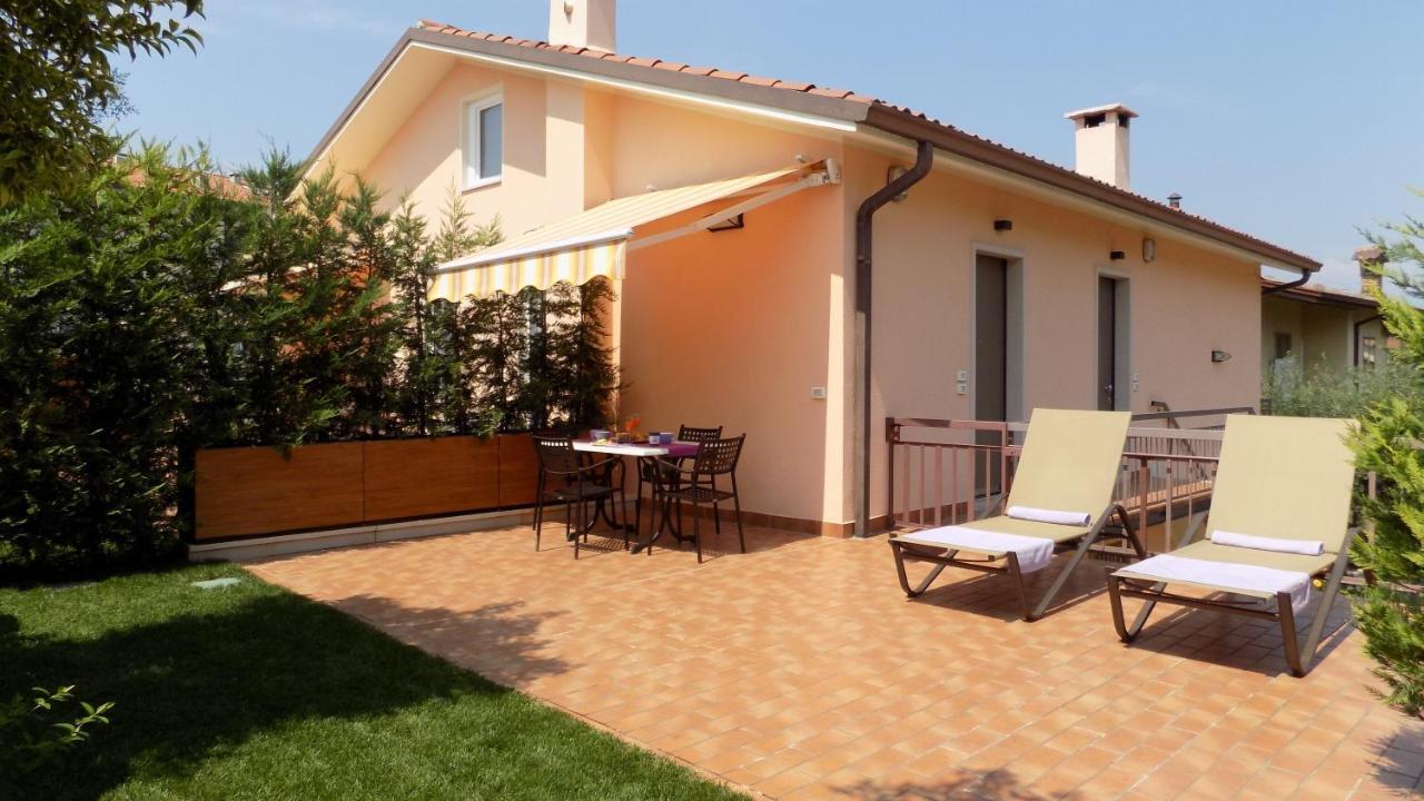 Millyholidays - Apartment Lilla - Center - Nearby Beach - Private Garden - Spa Pool Bardolino Kültér fotó