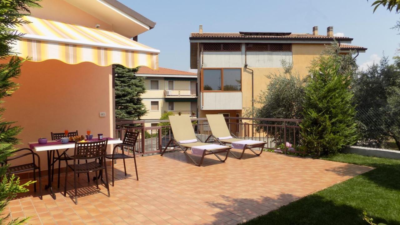 Millyholidays - Apartment Lilla - Center - Nearby Beach - Private Garden - Spa Pool Bardolino Kültér fotó