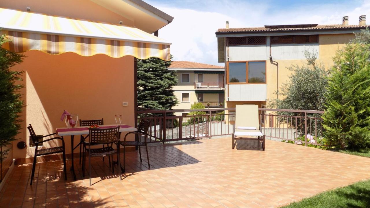 Millyholidays - Apartment Lilla - Center - Nearby Beach - Private Garden - Spa Pool Bardolino Kültér fotó