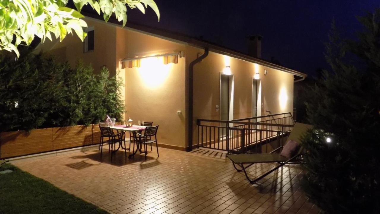 Millyholidays - Apartment Lilla - Center - Nearby Beach - Private Garden - Spa Pool Bardolino Kültér fotó