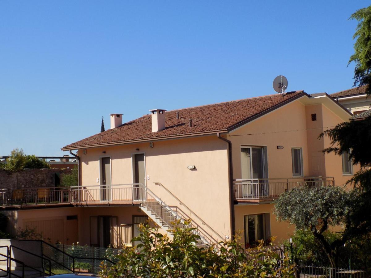 Millyholidays - Apartment Lilla - Center - Nearby Beach - Private Garden - Spa Pool Bardolino Kültér fotó