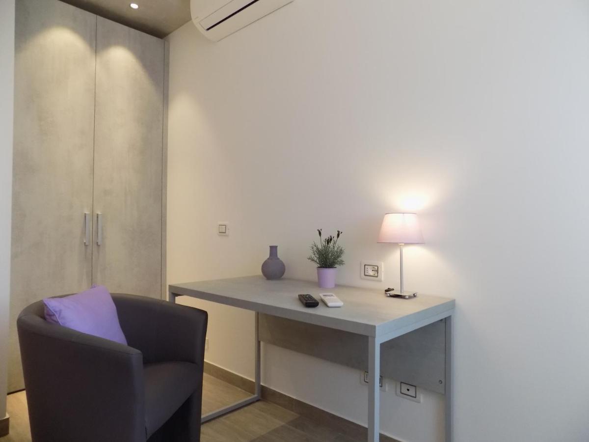 Millyholidays - Apartment Lilla - Center - Nearby Beach - Private Garden - Spa Pool Bardolino Kültér fotó