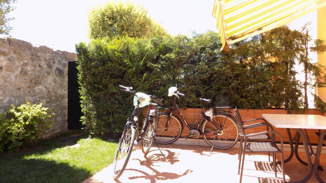 Millyholidays - Apartment Lilla - Center - Nearby Beach - Private Garden - Spa Pool Bardolino Kültér fotó