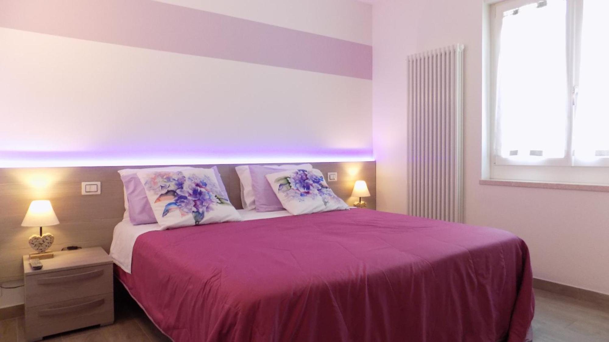 Millyholidays - Apartment Lilla - Center - Nearby Beach - Private Garden - Spa Pool Bardolino Kültér fotó